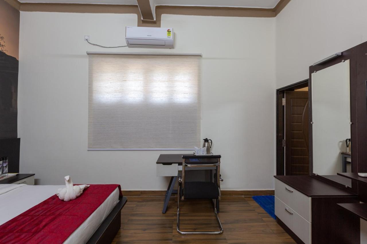 Kstdc Hotel Mayura Vijayanagara Hampi Hosapete Exteriör bild