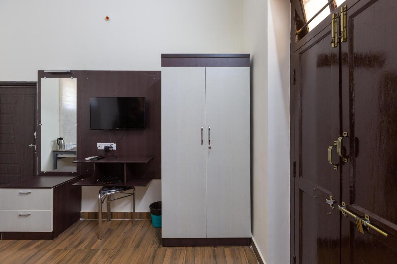 Kstdc Hotel Mayura Vijayanagara Hampi Hosapete Exteriör bild